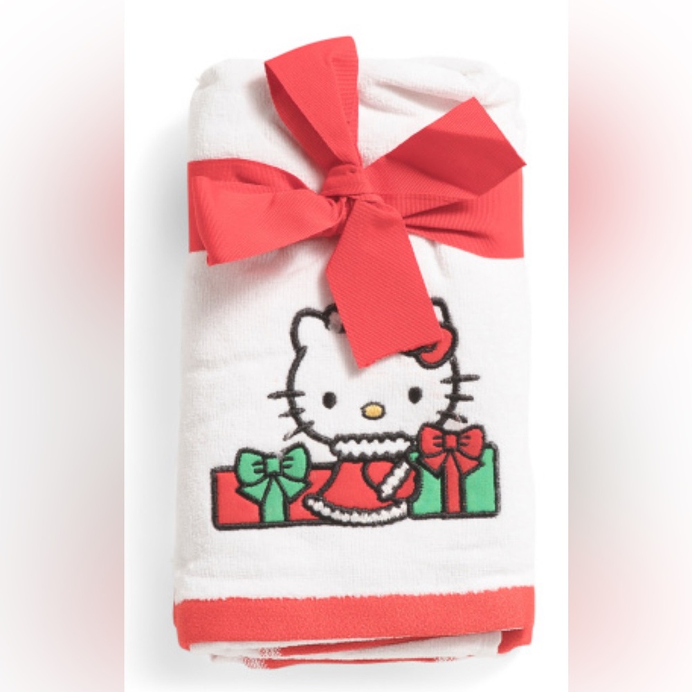 NWT Hello Kitty Set of 2 Hand Towels - Christmas theme